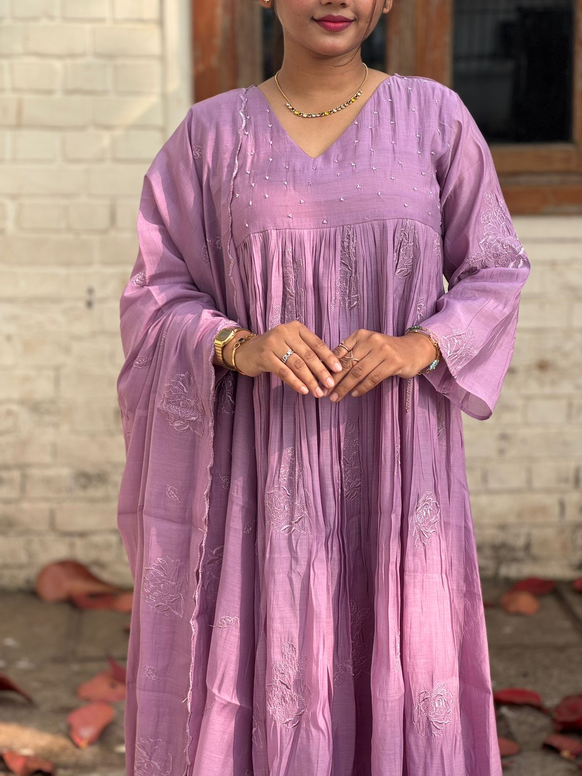 Elegant Lavender Embroidered Anarkali Suit Set🩷🧣